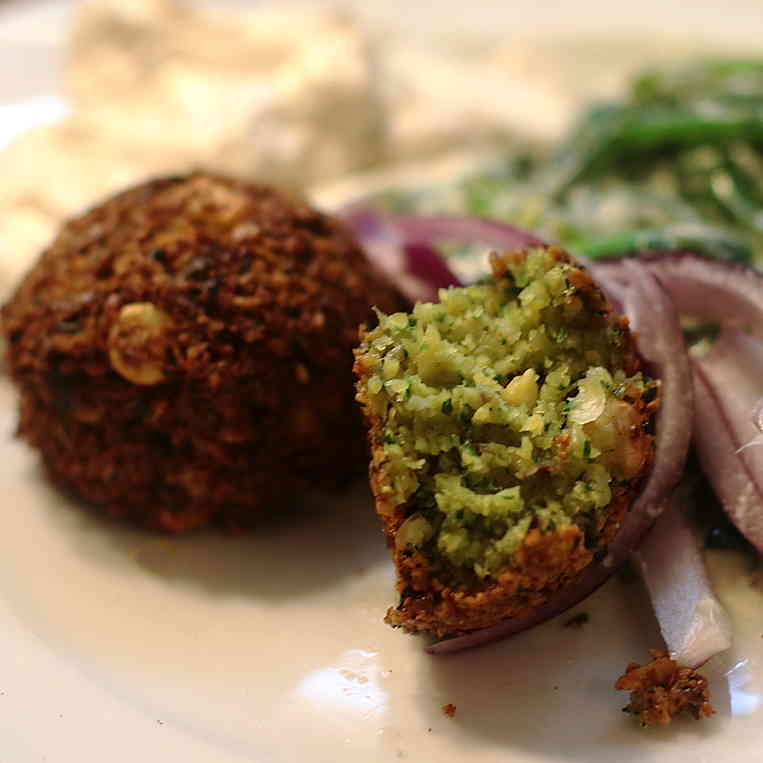 Falafel - Frittierte Kichererbsenbällchen