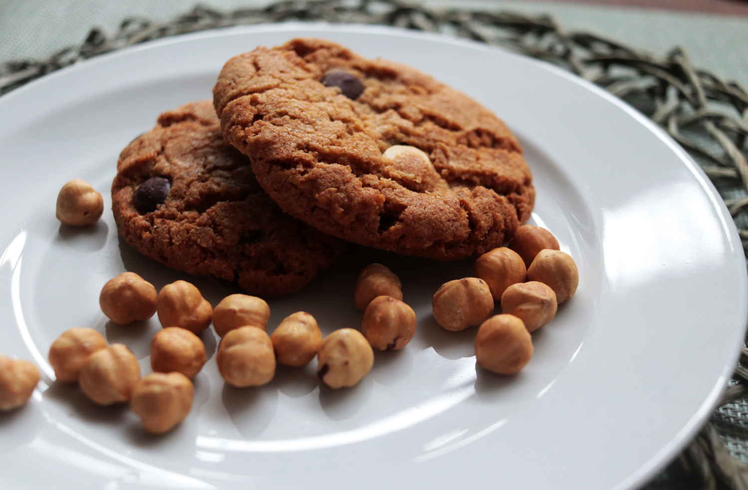 Haselnusscookies mit ganzen Haselnüssen