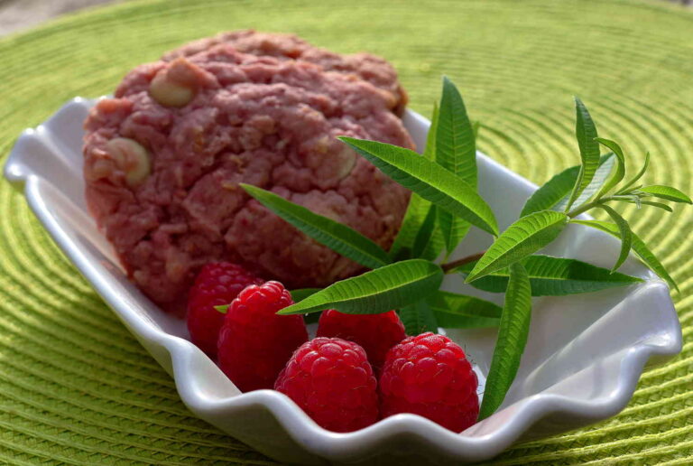 Himbeercookies mit Himbeeren und Zitronenverbene